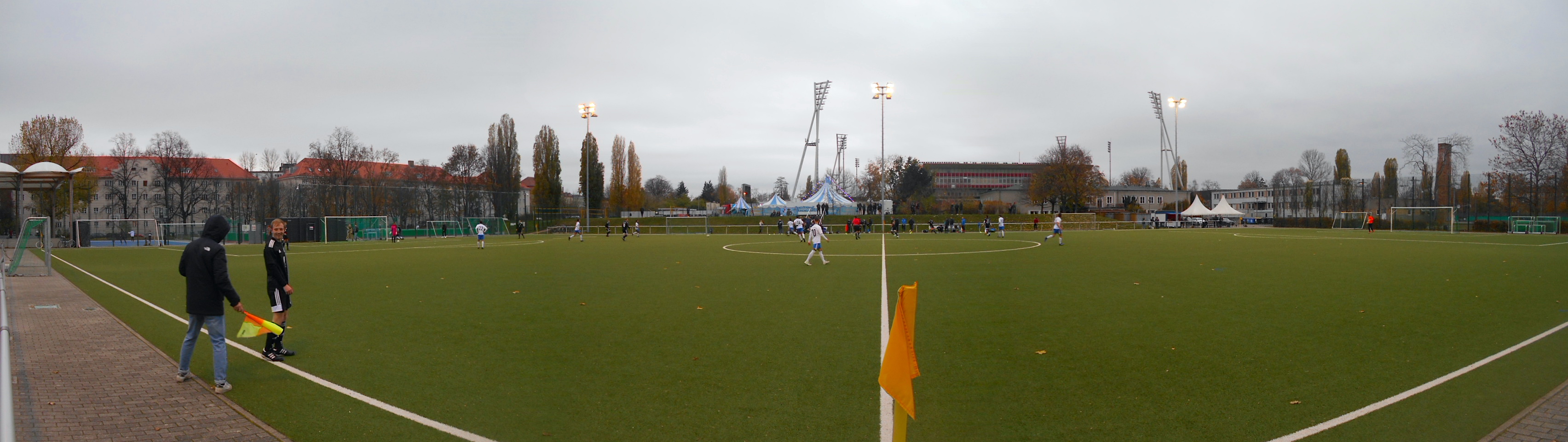 F.-L.-Jahn-Sportpark: SV Empor Berlin II – SG Blau-Weiß Friedrichshain