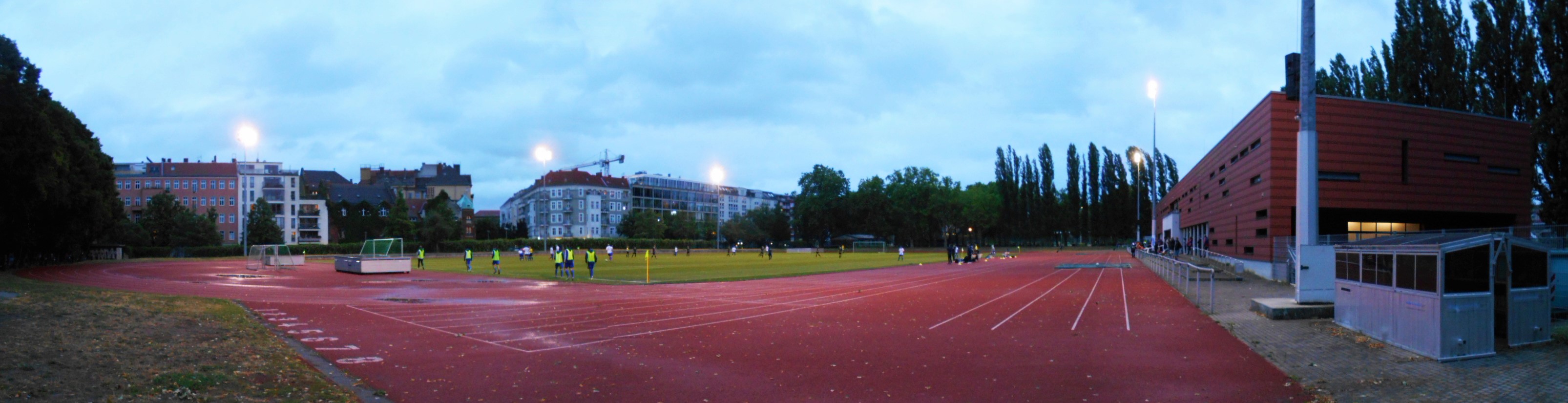 F.-L.-Jahn-Sportpark: SV Empor Berlin – SC Charlottenburg