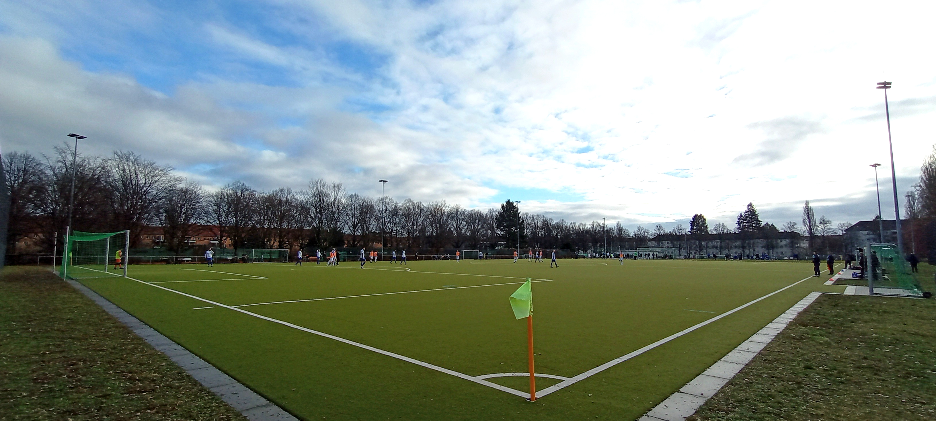 Friedrich-Ebert-Stadion: Friedenauer TSC II – SG Blau-Weiß Friedrichshain II