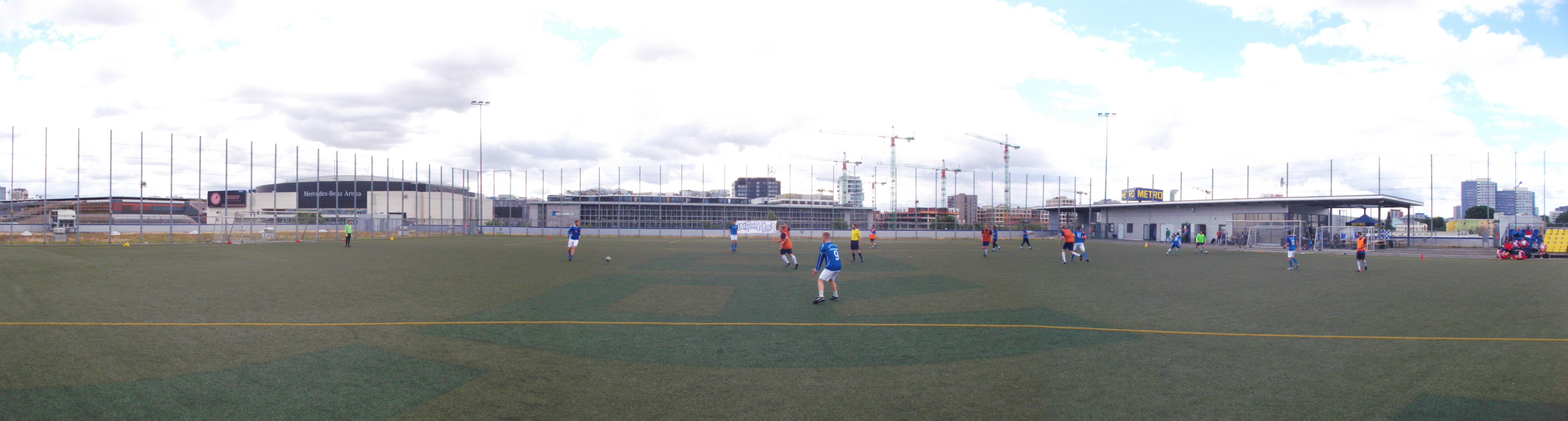 Fußballhimmel: SG Blau-Weiß Friedrichshain – SG Blau-Weiß Friedrichshain II