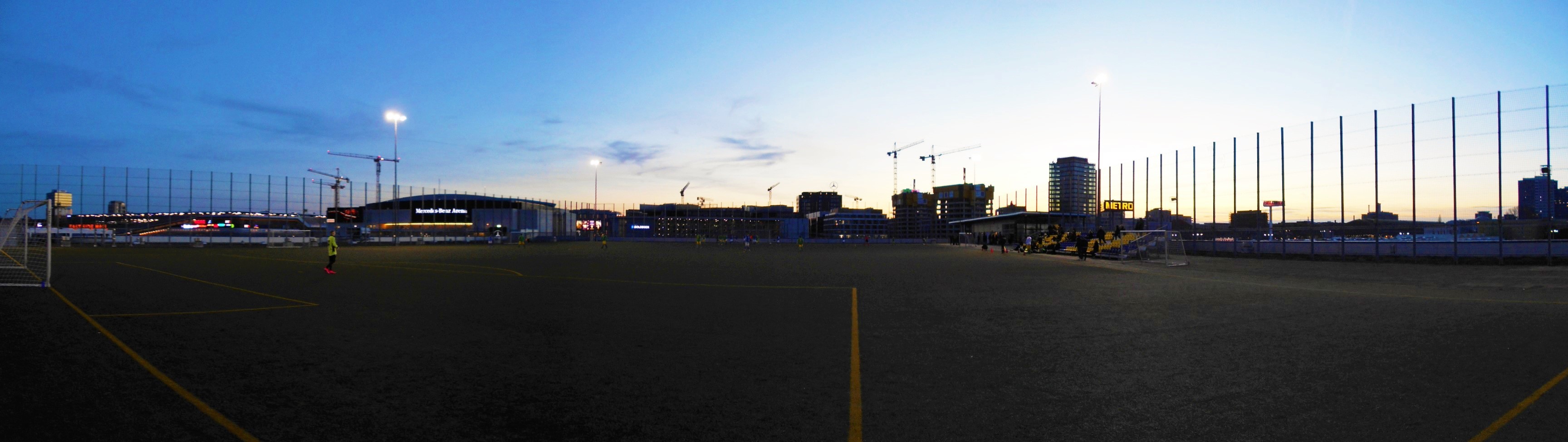 Fußballhimmel: SG Blau-Weiß Friedrichshain – SV Süden 09 Berlin