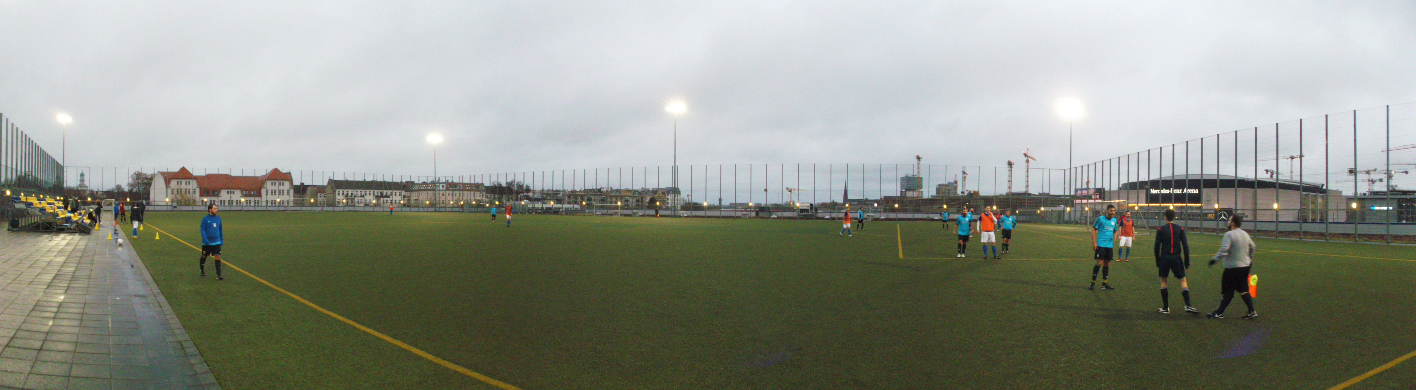 Fußballhimmel: SG Blau-Weiß Friedrichshain – VfB Sperber Neukölln