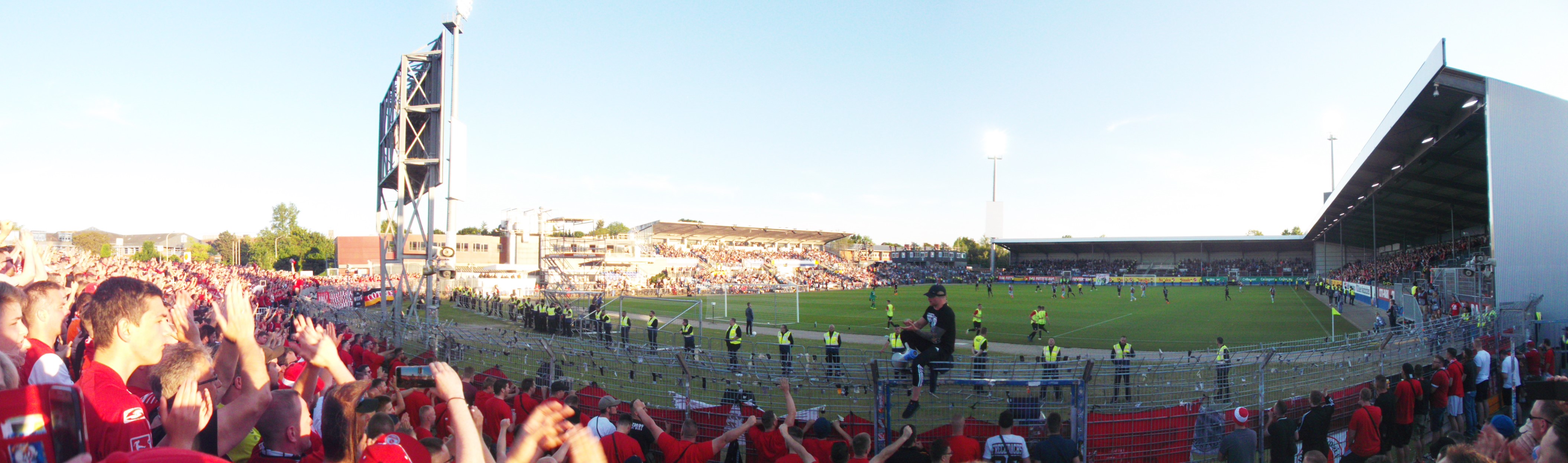 Holstein-Stadion: SC Weiche Flensburg 08 – FC Energie Cottbus
