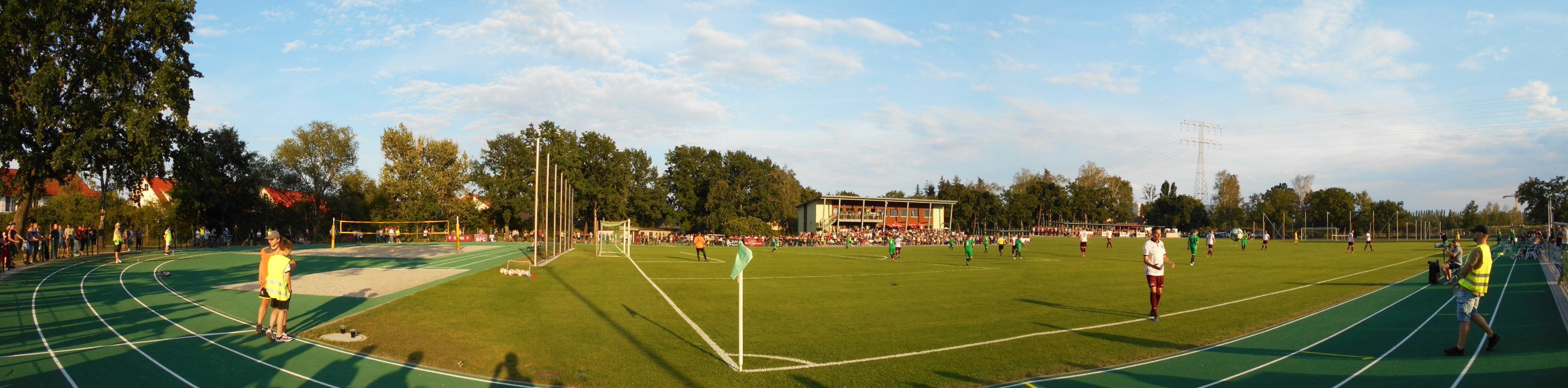 Jahnsportstätte: SV 1908 Grün-Weiss Ahrensfelde – Berliner FC Dynamo