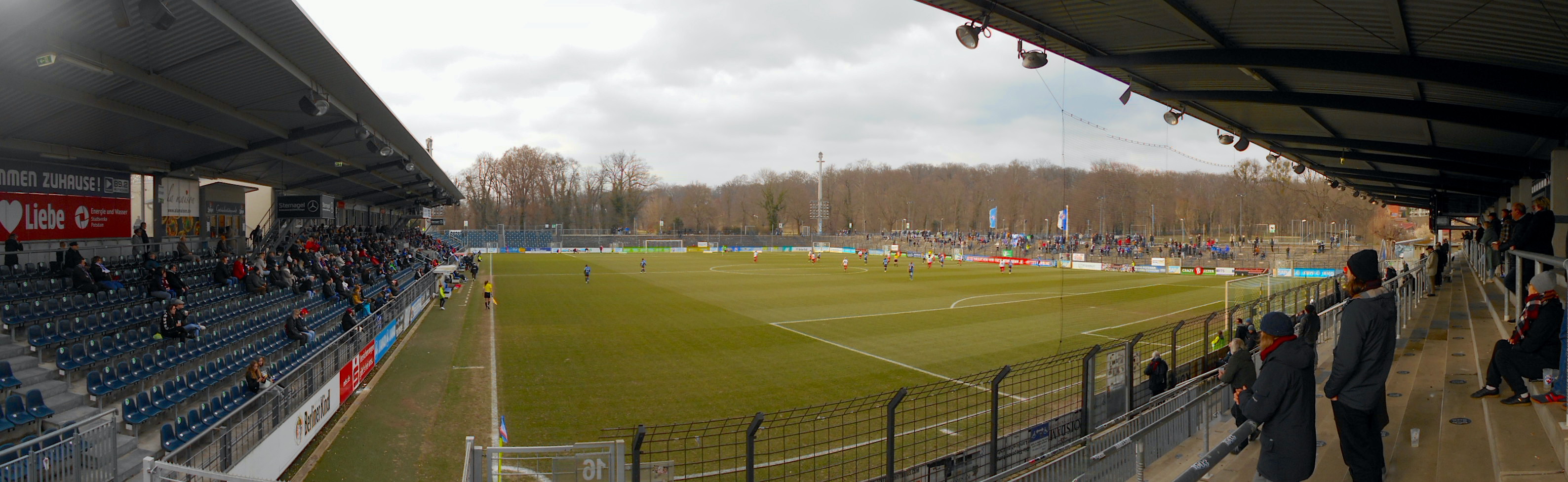 Karl-Liebknecht-Stadion: 1. FFC Turbine Potsdam – SC Sand