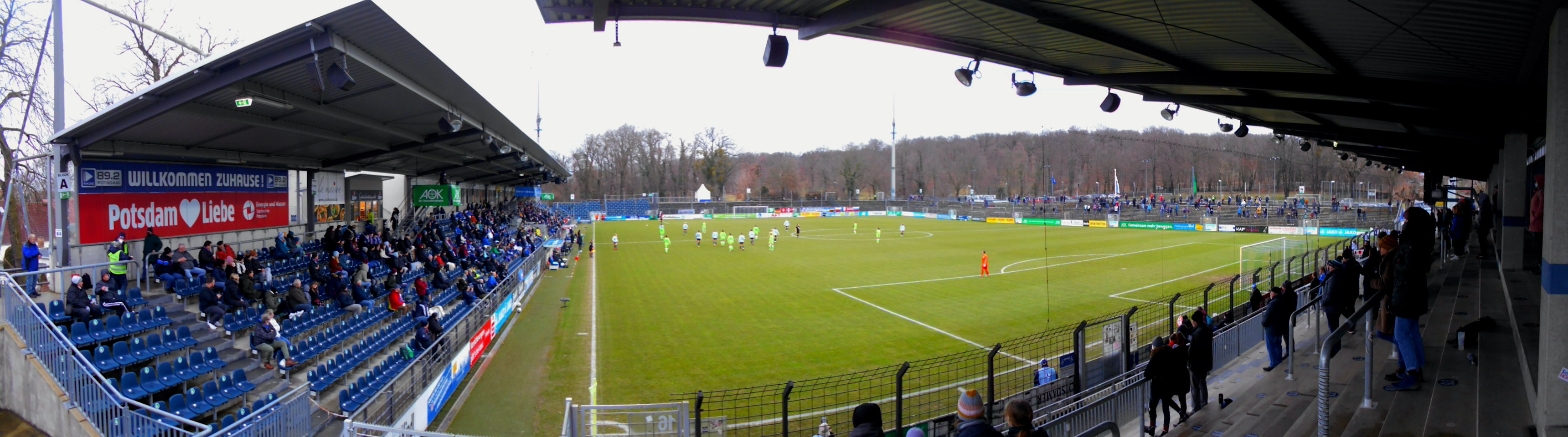 Karl-Liebknecht-Stadion: 1. FFC Turbine Potsdam – VfL Wolfsburg