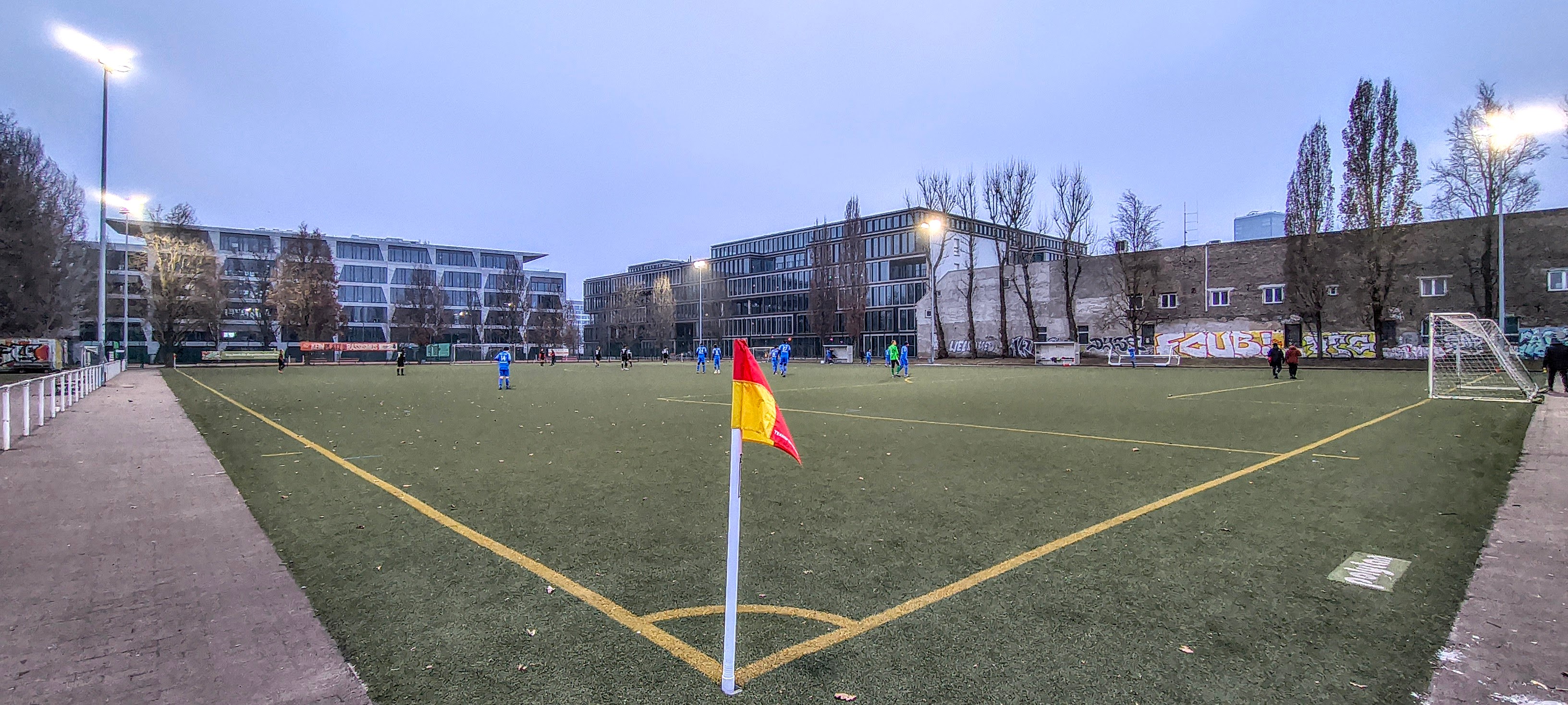 Laskersportplatz: FSV Berolina Stralau II – SG Blau-Weiß Friedrichshain
