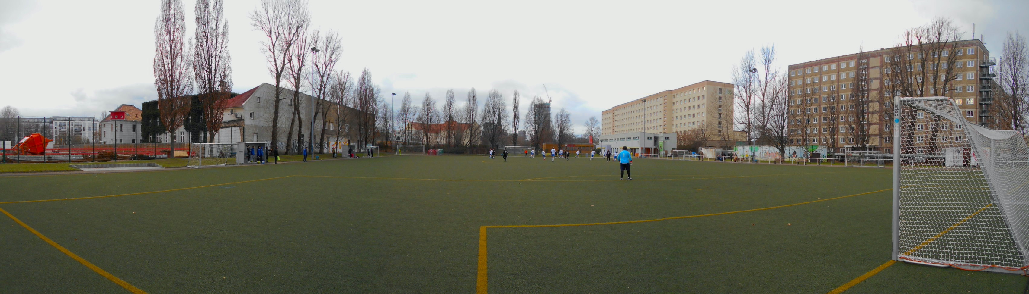 Laskersportplatz: SG Blau-Weiß Friedrichshain – Berliner FC Meteor 06 II