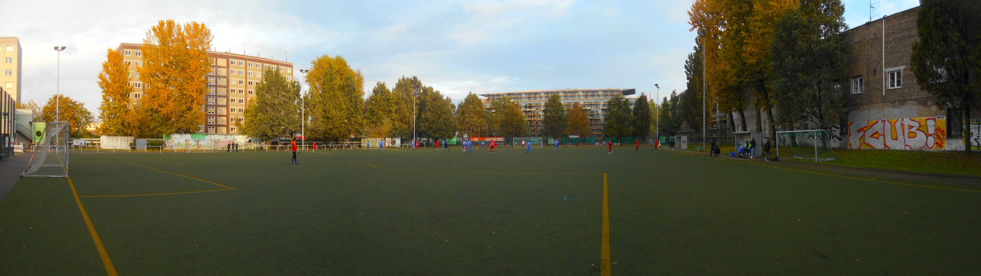 Laskersportplatz: SG Blau-Weiß Friedrichshain – FV Rot-Weiß Hellersdorf