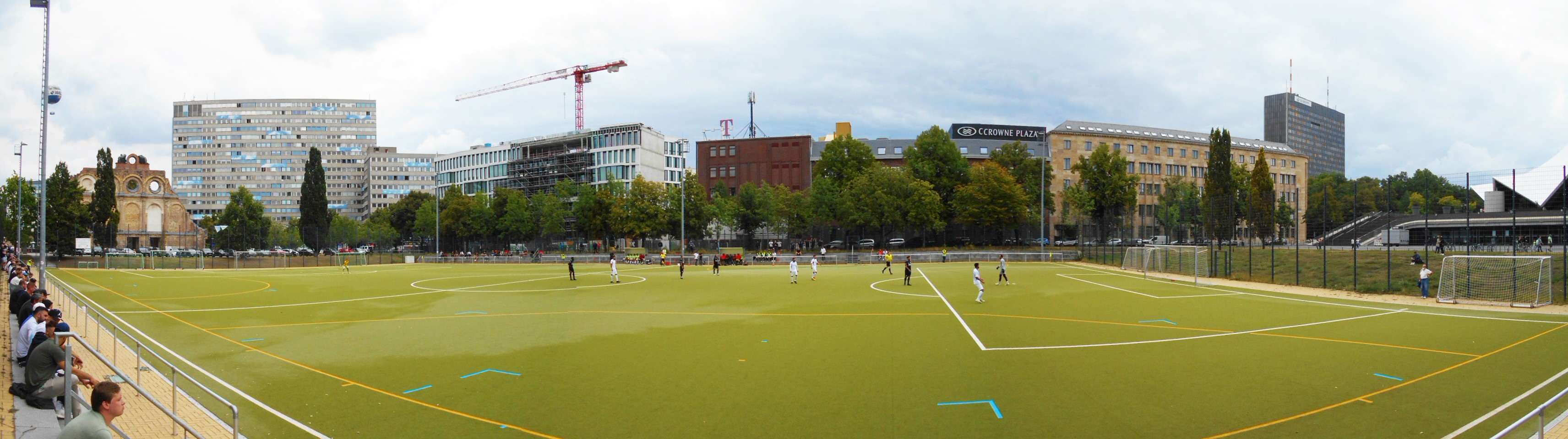 Lilli-Henoch-Sportplatz: Berliner SV Al-Dersimspor – Berlin Türkspor 1965