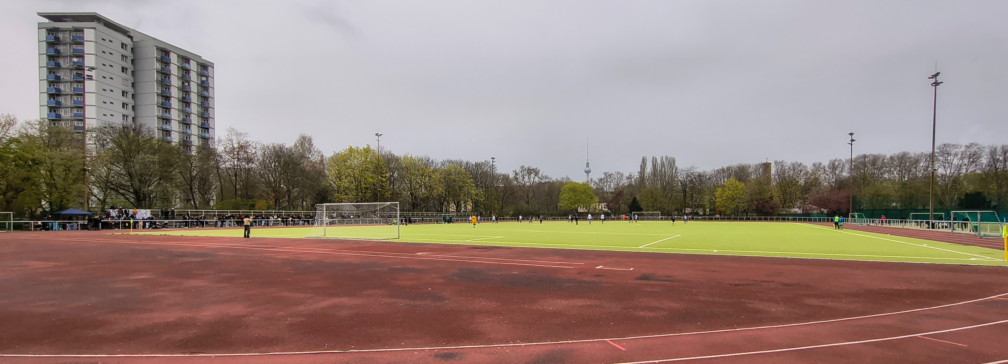 Lobecksportplatz: SG Blau-Weiß Friedrichshain II – SFC Friedrichshain III