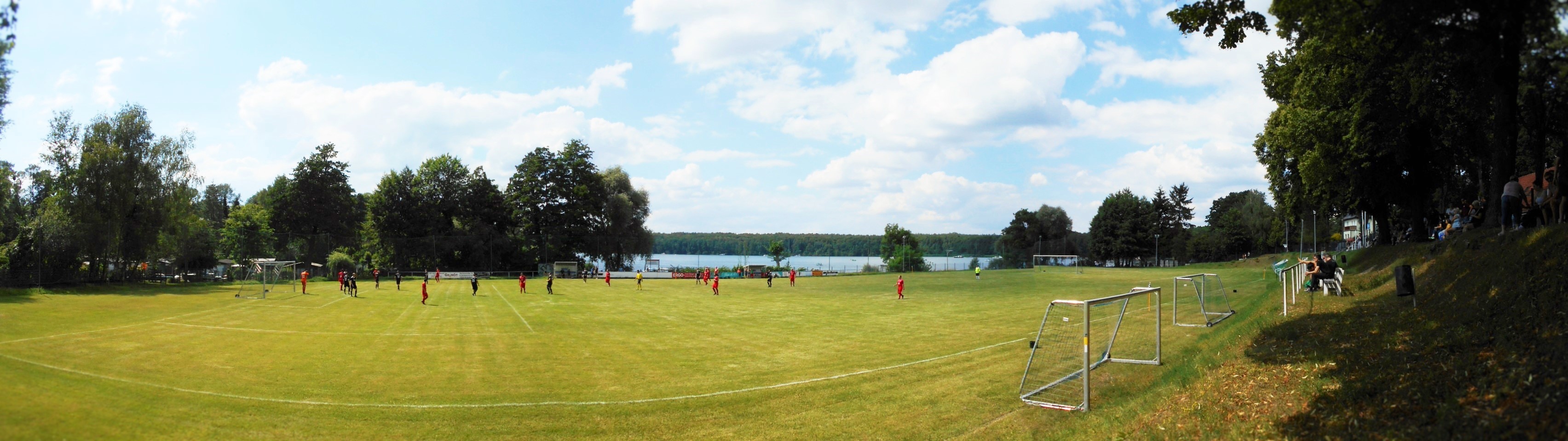 Sportplatz Am See: Hennickendorfer SV 90 – TSG Rot-Weiß Fredersdorf / Vogelsdorf