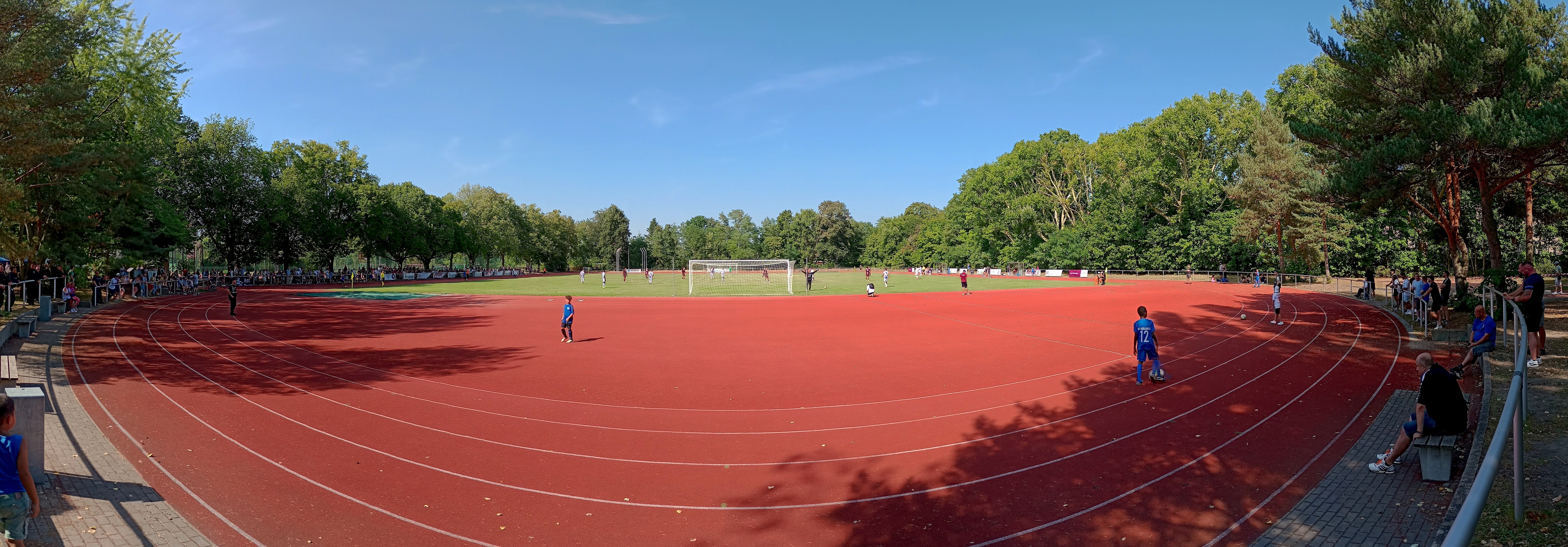 Sportplatz Hatzfeldtallee: Märkischer SV Normannia 08 – Berliner FC Dynamo