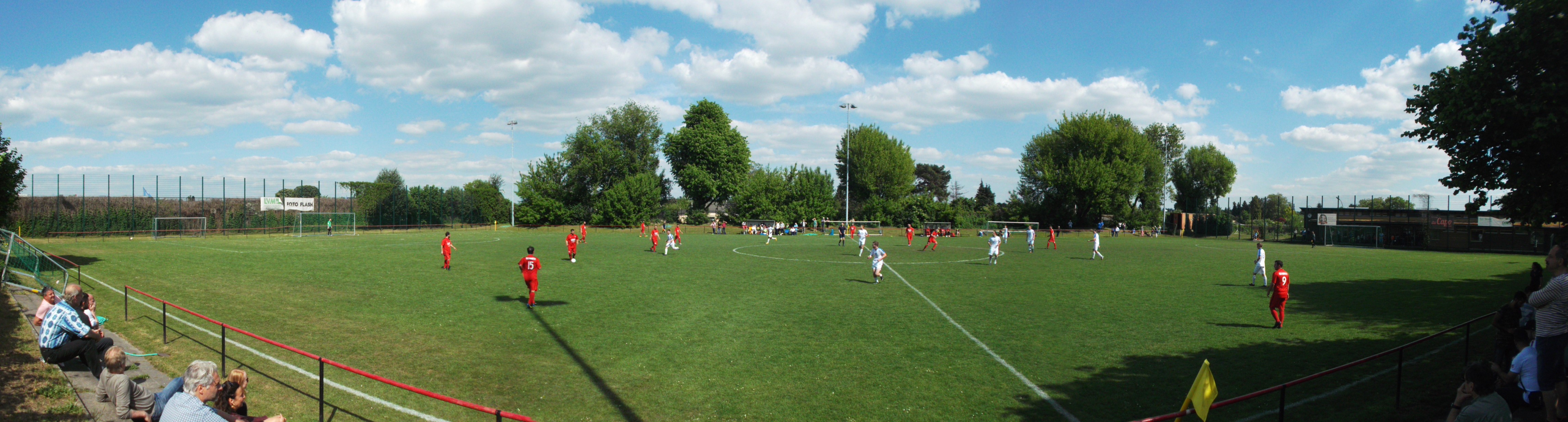 Sportplatz Heckerdamm: SpVgg Hellas-Nordwest – FC Internationale Berlin