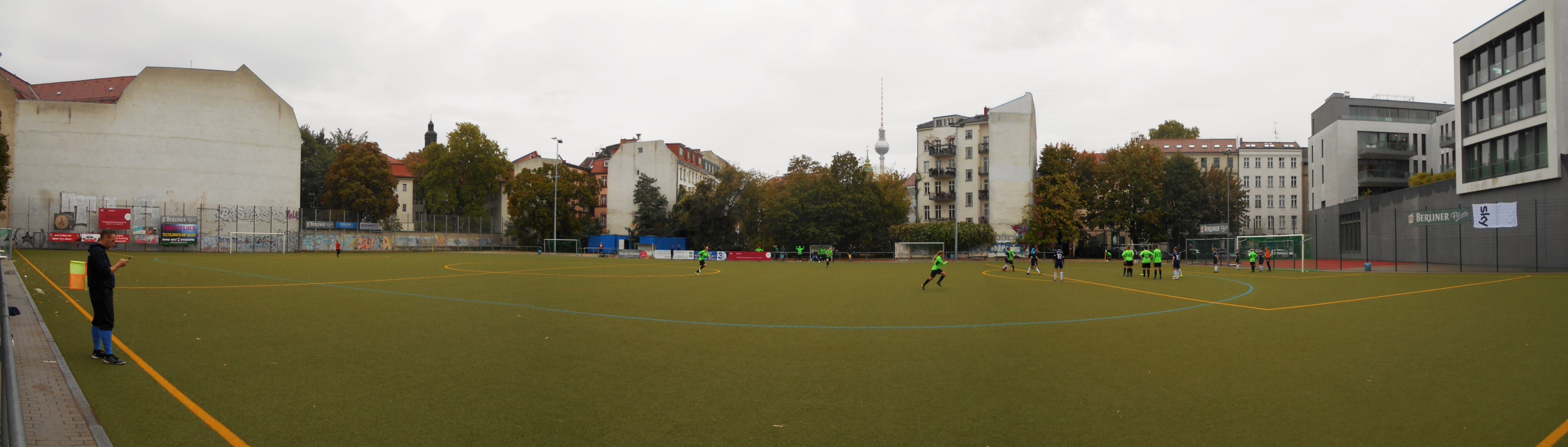 Sportplatz Kleine Hamburger Straße: SV Blau Weiß Berolina Mitte – Borussia Pankow