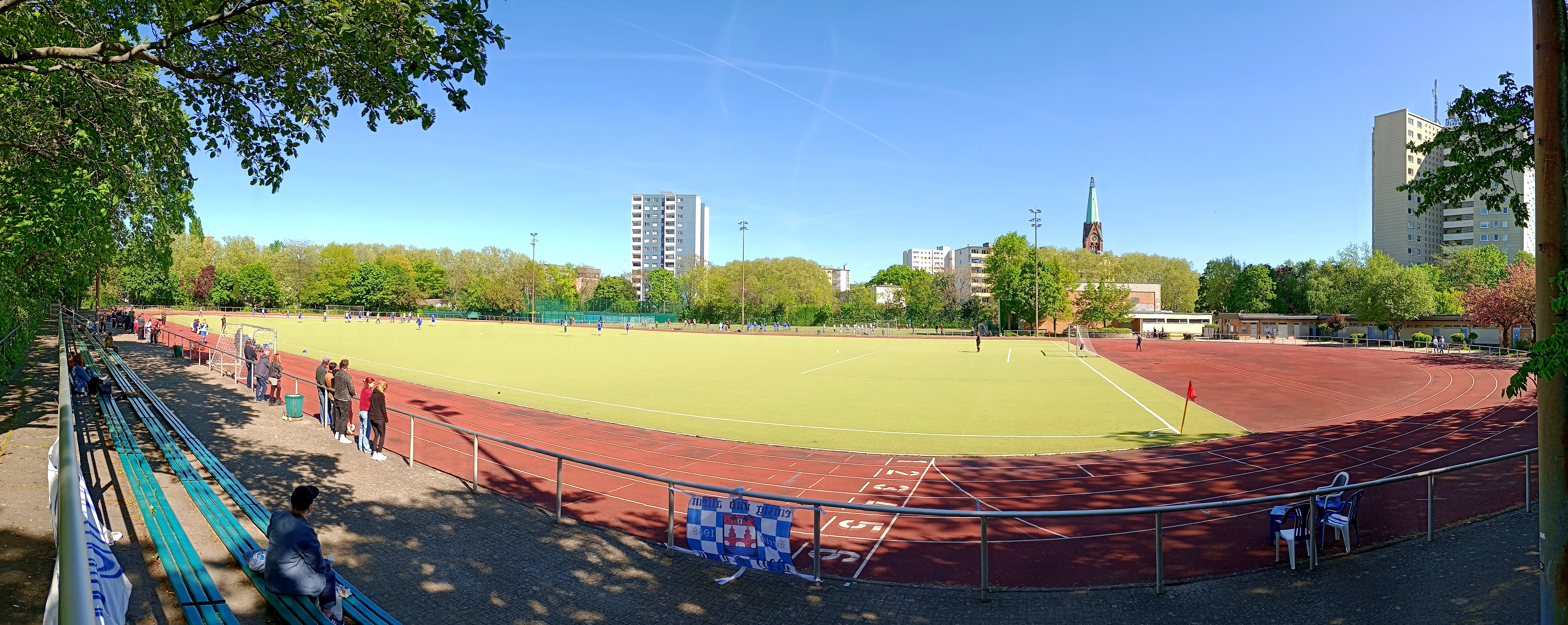 Sportplatz Lobeckstraße: SG Blau-Weiß Friedrichshain – FC Karaburan Frohnau