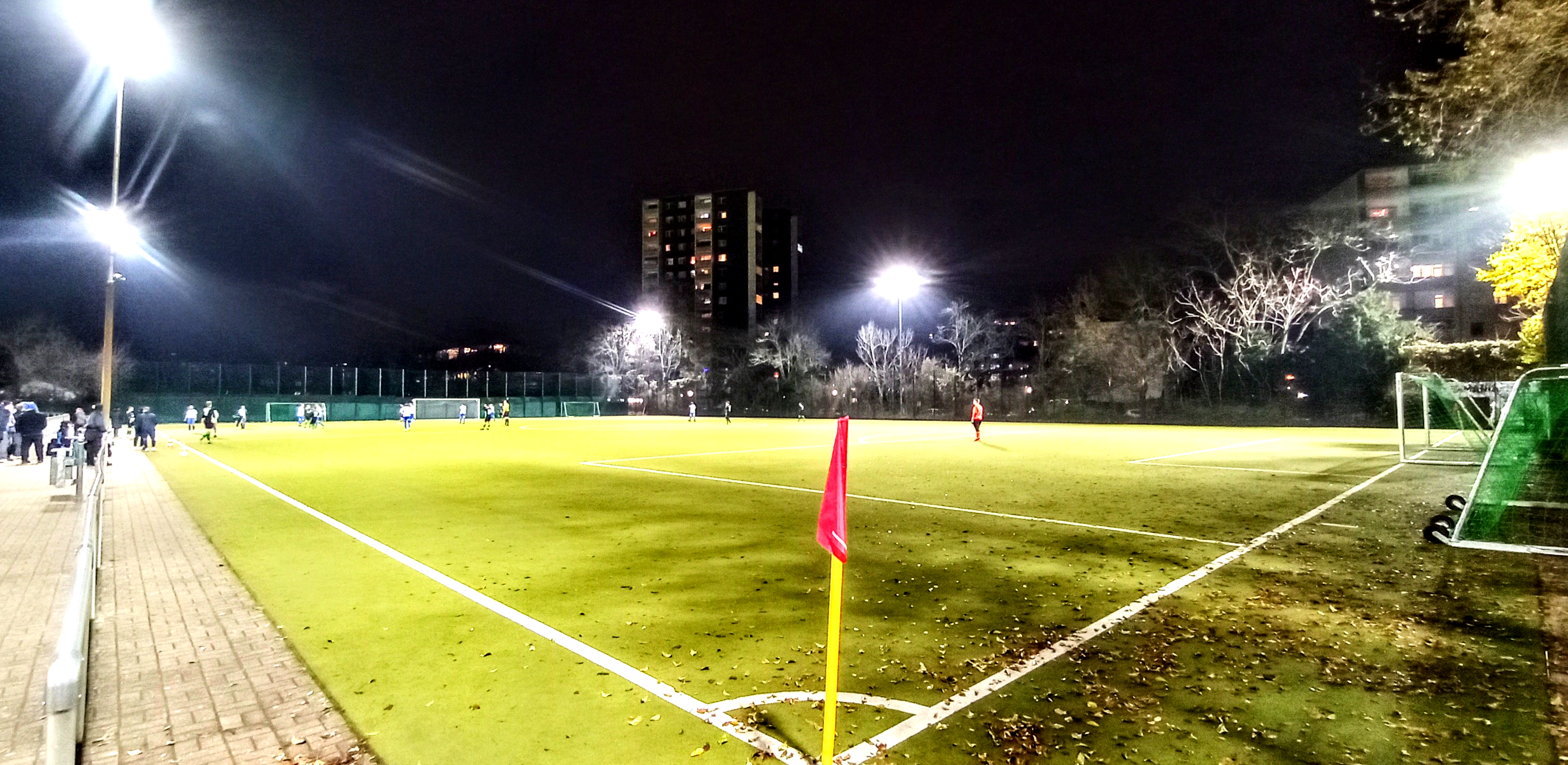 Sportplatz Lobeckstraße: SG Blau-Weiß Friedrichshain II – 1. FC Lübars II