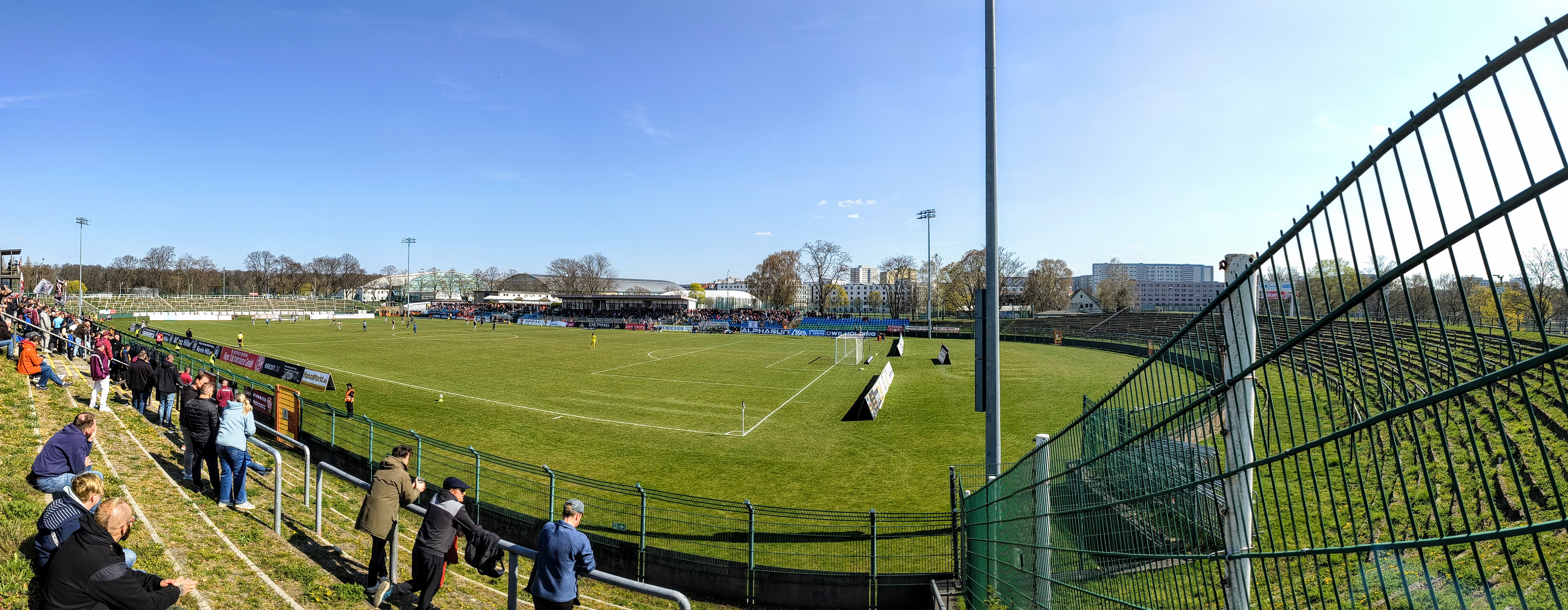 Stadion im Sportforum: Berliner FC Dynamo – FC Hertha 03 Zehlendorf