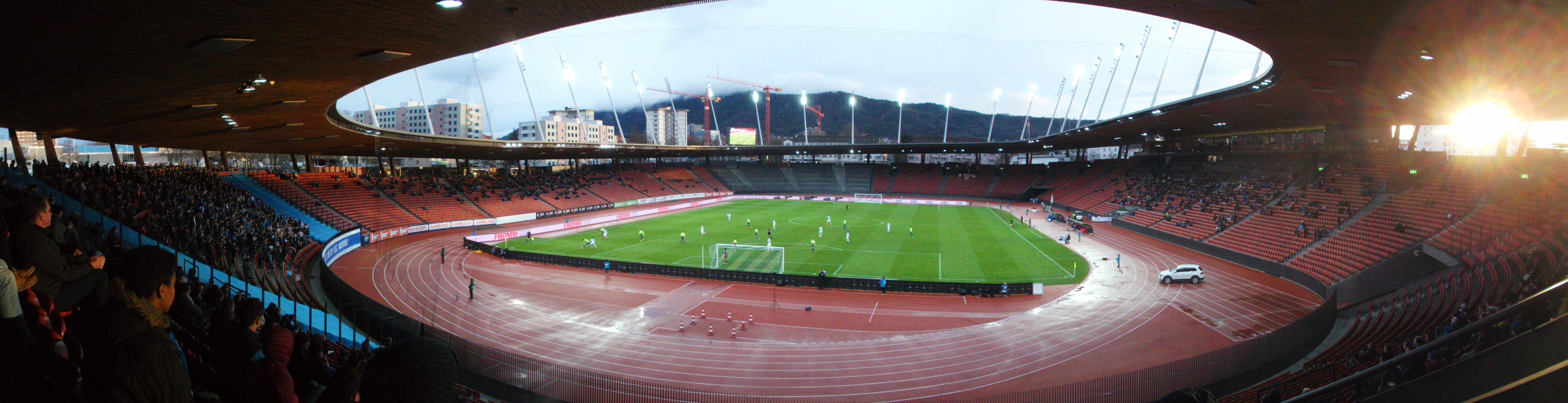 Stadion Letzigrund: Grasshopper Club Zürich – FC Thun