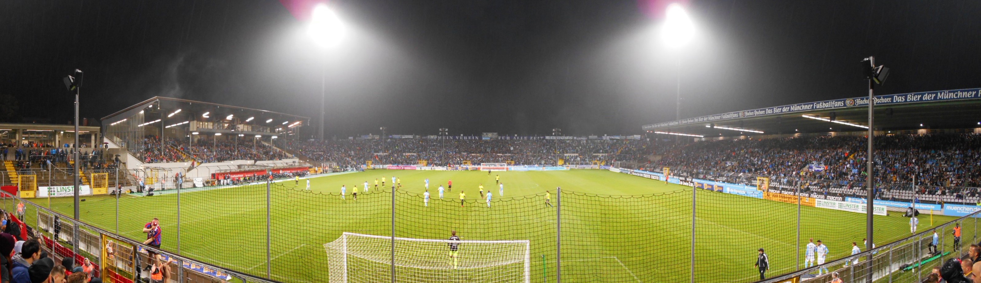 Städt. Stadion an der Grünwalder Straße: TSV 1860 München – FC Energie Cottbus