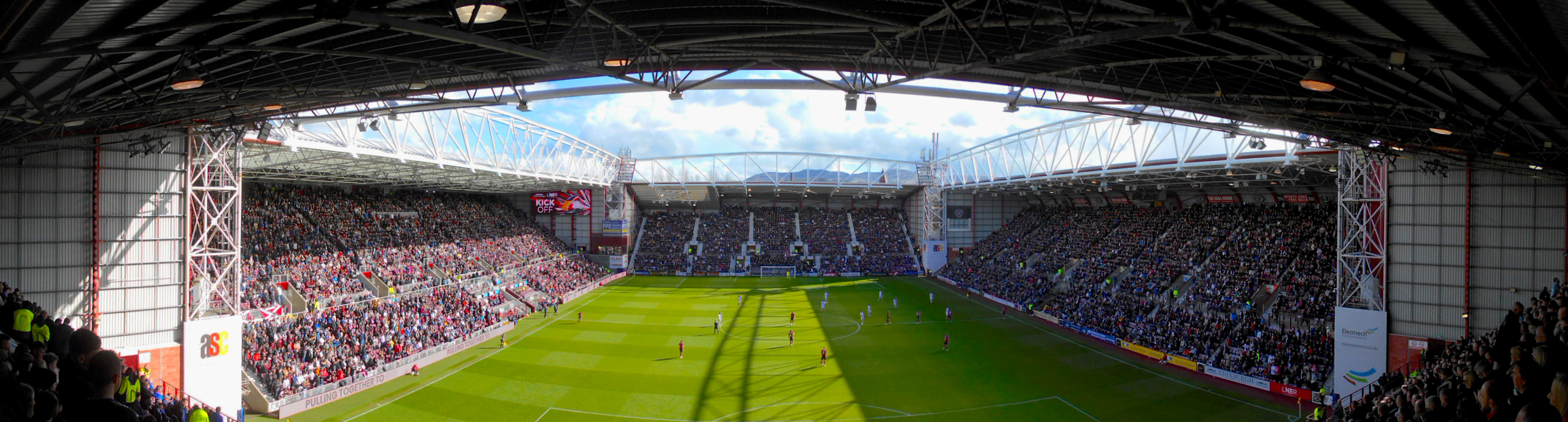 Tynecastle Park Stadium: Heart of Midlothian FC – Kilmarnock FC